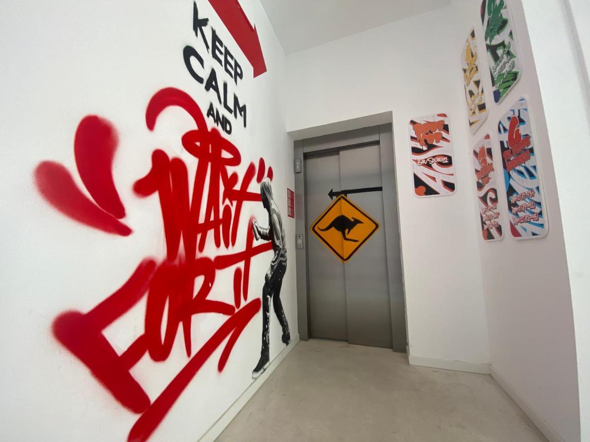 We Street - El Arenal-albergue Juvenil Hostel